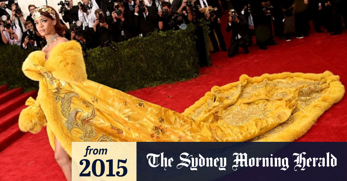 Rihanna yellow dress pizza hot sale